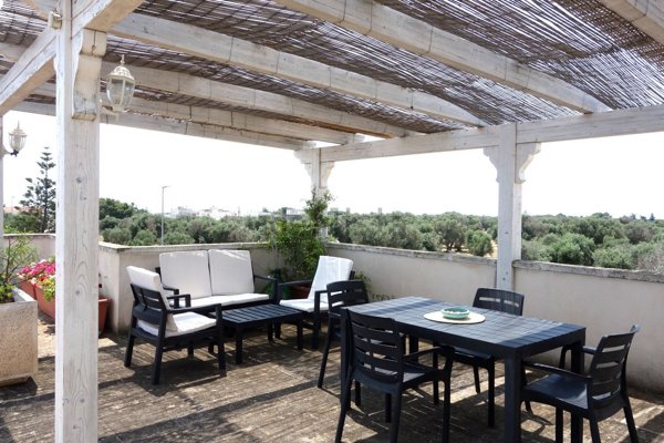 casa indipendente in vendita a Maruggio