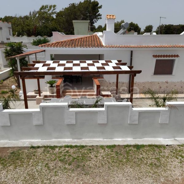 casa indipendente in vendita a Maruggio in zona Commenda