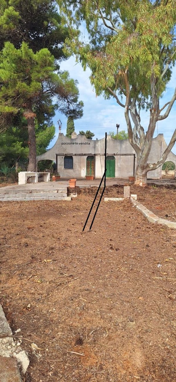 casa indipendente in vendita a Maruggio