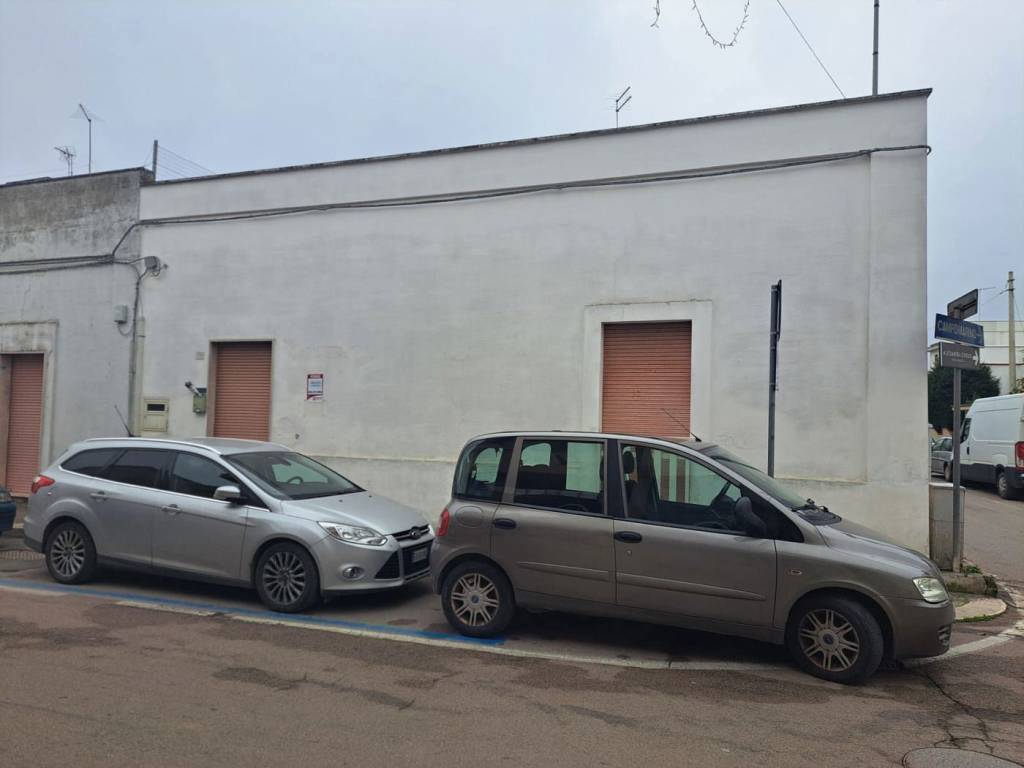 casa indipendente in vendita a Maruggio