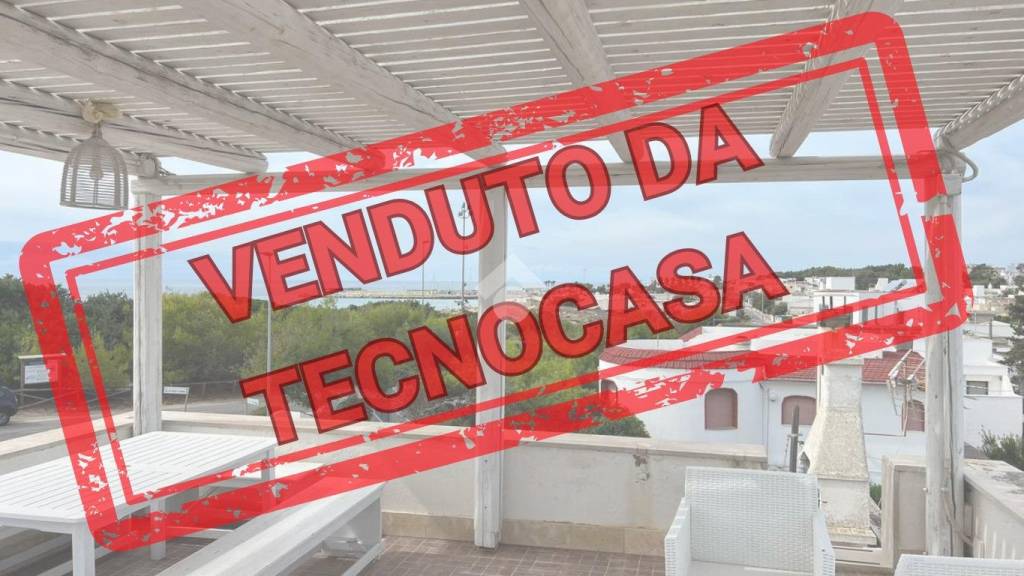 casa indipendente in vendita a Maruggio