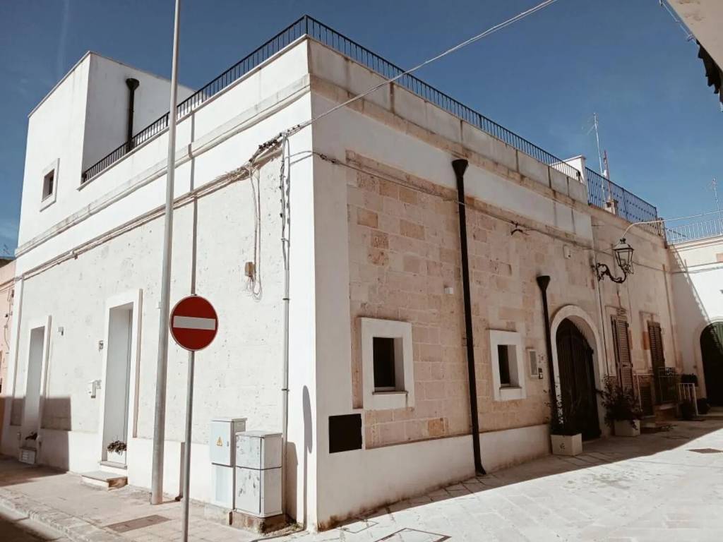 casa indipendente in vendita a Maruggio