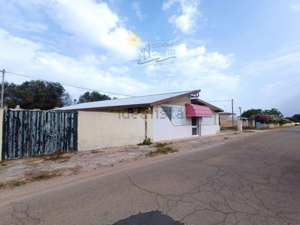 casa indipendente in vendita a Maruggio