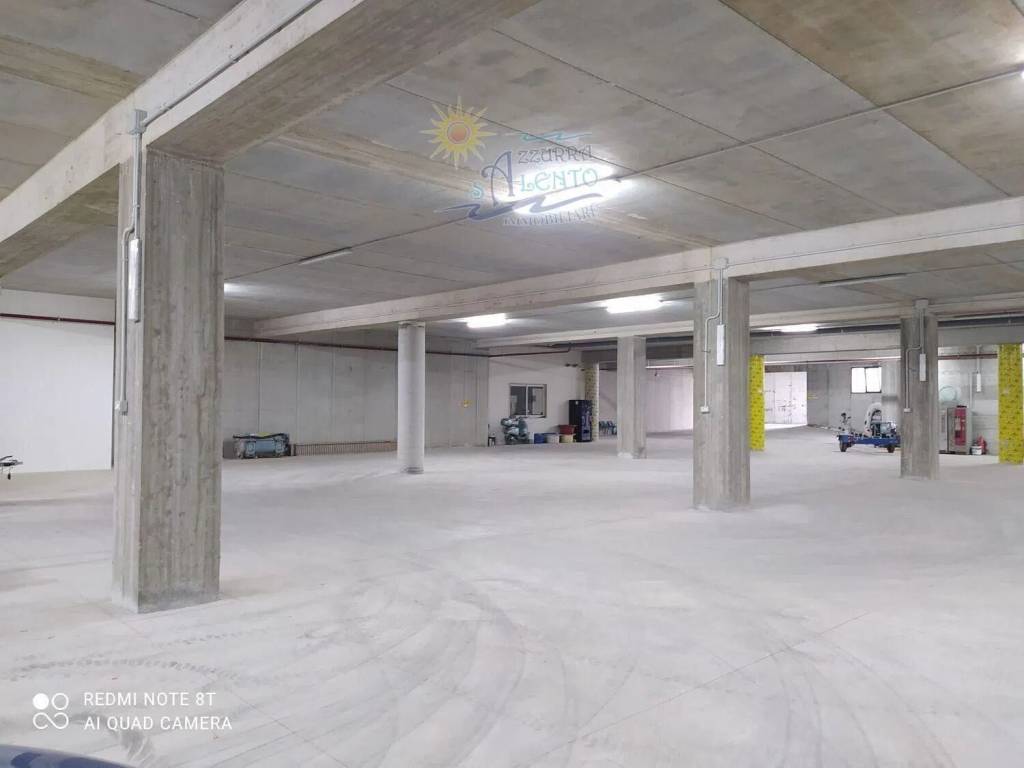 negozio in vendita a Maruggio