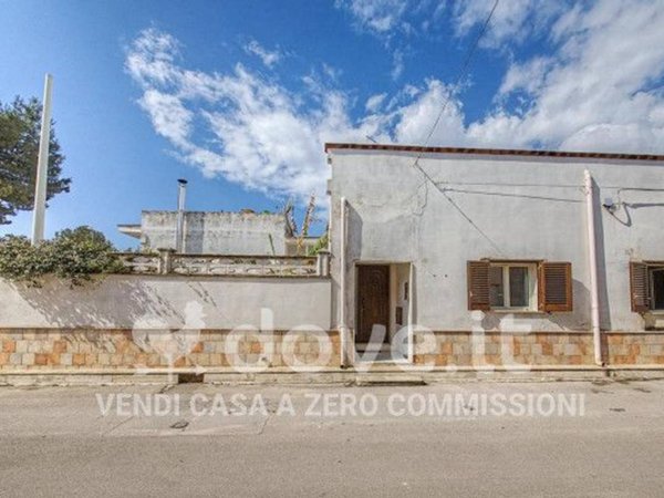 casa indipendente in vendita a Maruggio