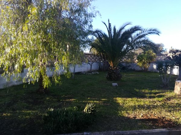 casa indipendente in vendita a Maruggio