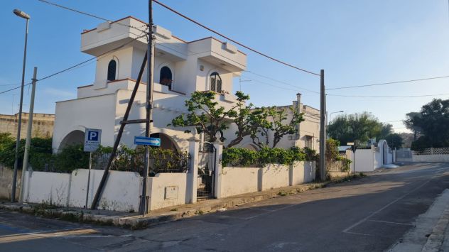casa indipendente in vendita a Maruggio