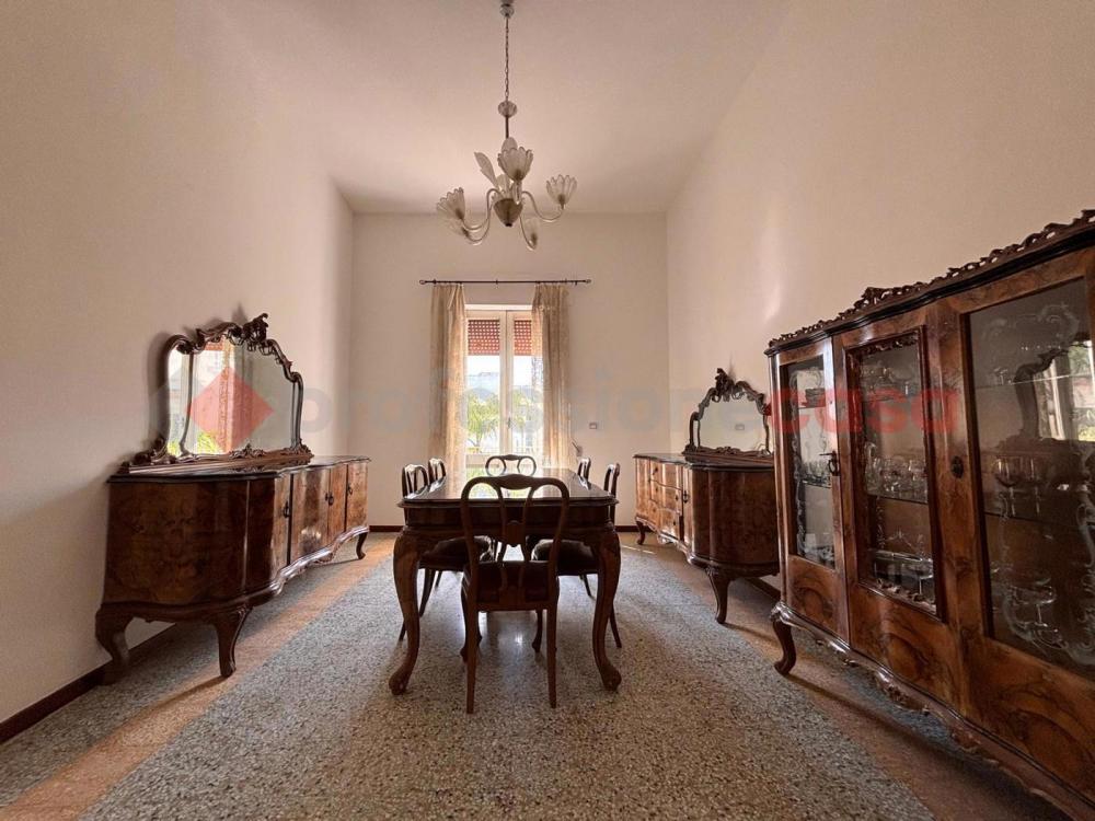 casa indipendente in vendita a Maruggio