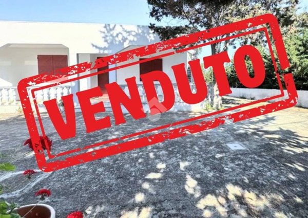 casa indipendente in vendita a Maruggio in zona Acqua Dolce