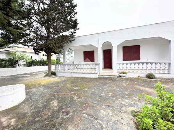 casa indipendente in vendita a Maruggio