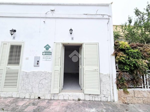 casa indipendente in vendita a Maruggio