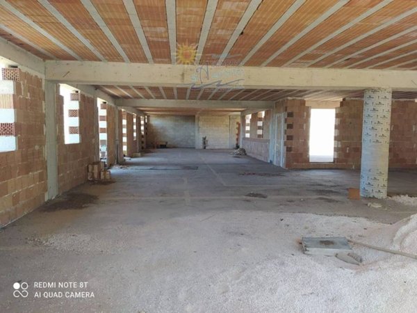 intera palazzina in vendita a Maruggio