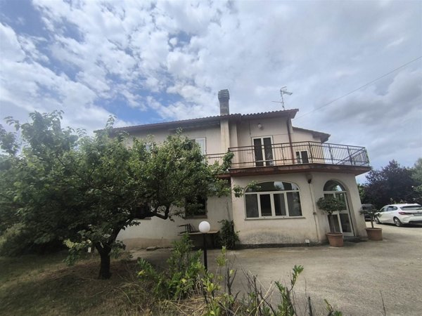 casa indipendente in vendita a Maruggio in zona Commenda