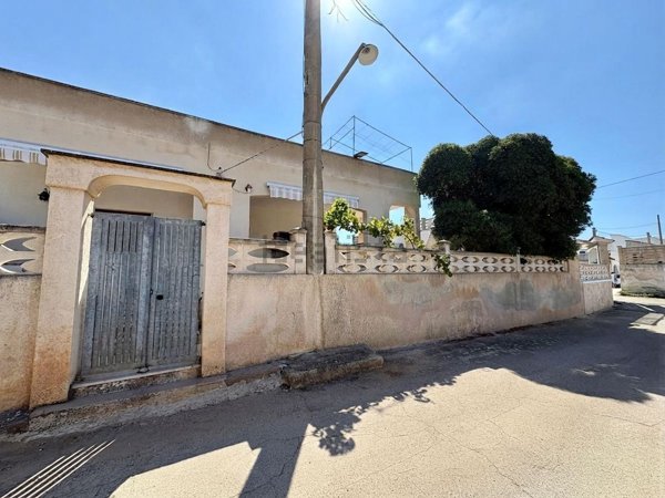 casa indipendente in vendita a Maruggio in zona Acqua Dolce