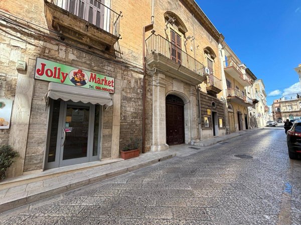 negozio in vendita a Massafra