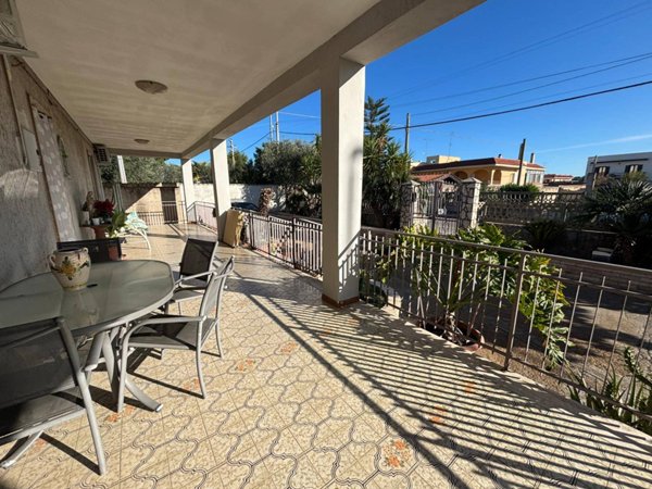 casa indipendente in vendita a Massafra