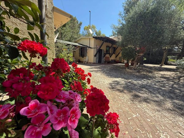 casa indipendente in vendita a Massafra