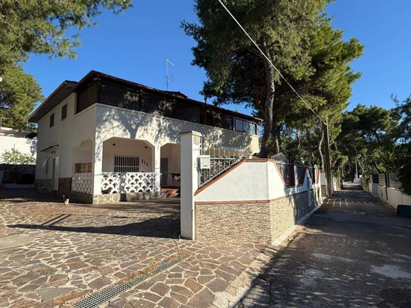 casa indipendente in vendita a Massafra in zona Chiatona