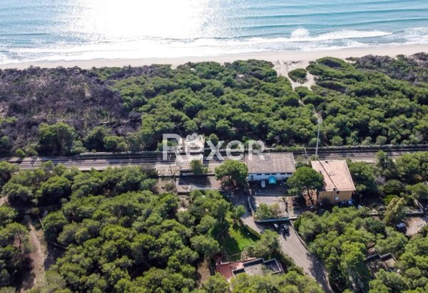 casa indipendente in vendita a Massafra in zona Marina di Ferrara