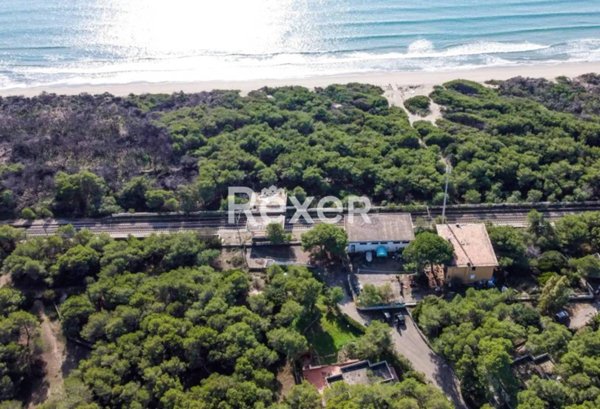 casa indipendente in vendita a Massafra in zona Marina di Ferrara