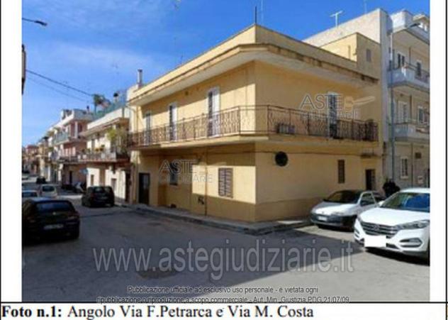 locale commerciale in vendita a Massafra