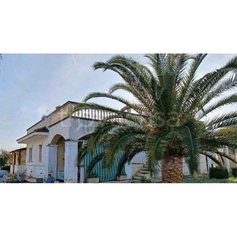 casa indipendente in vendita a Massafra