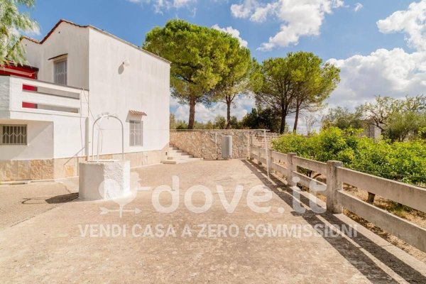 casa indipendente in vendita a Mottola