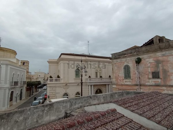 locale commerciale in vendita a Mottola