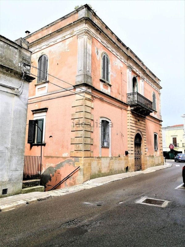 casa indipendente in vendita a Mottola