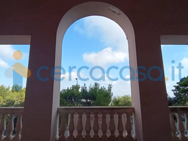 casa indipendente in vendita a Mottola