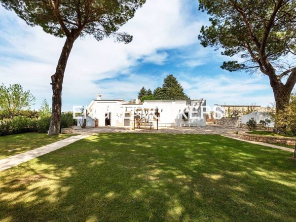 casa indipendente in vendita a Mottola