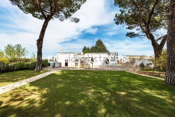 casa indipendente in vendita a Mottola