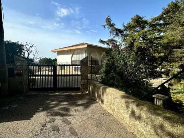bifamiliare in vendita a Mottola