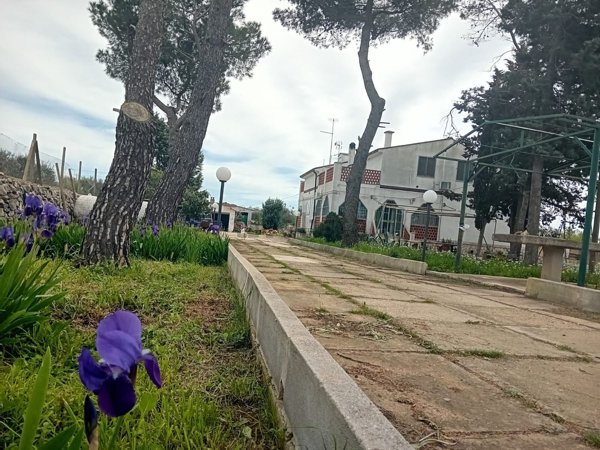 casa indipendente in vendita a Mottola