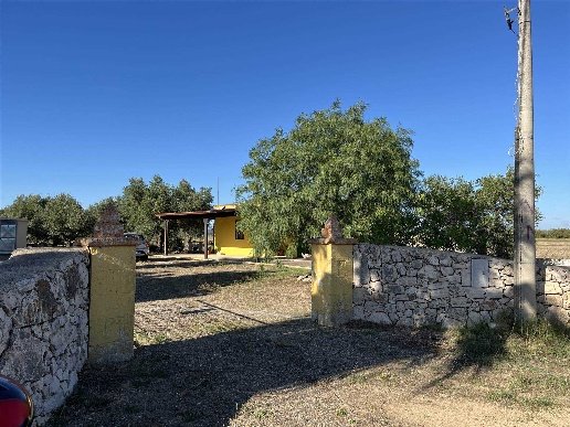 casa indipendente in vendita a Mottola