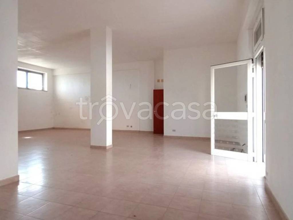 negozio in vendita a Mottola