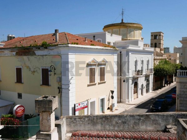 casa indipendente in vendita a Mottola