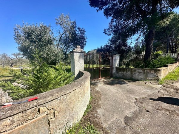 casa indipendente in vendita a Mottola