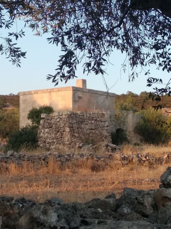 locale di sgombero in vendita a Mottola