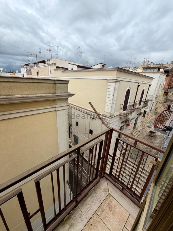 pentavano in vendita a Mottola