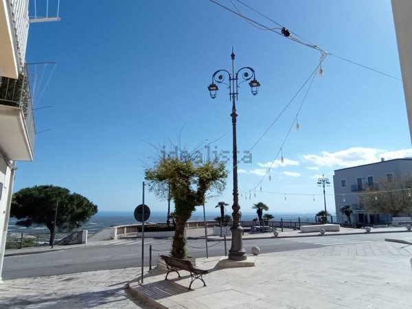 casa indipendente in vendita a Mottola