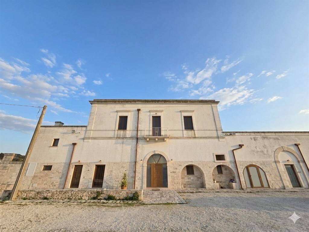 casa indipendente in vendita a Mottola
