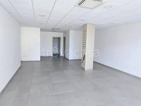negozio in vendita a Mottola