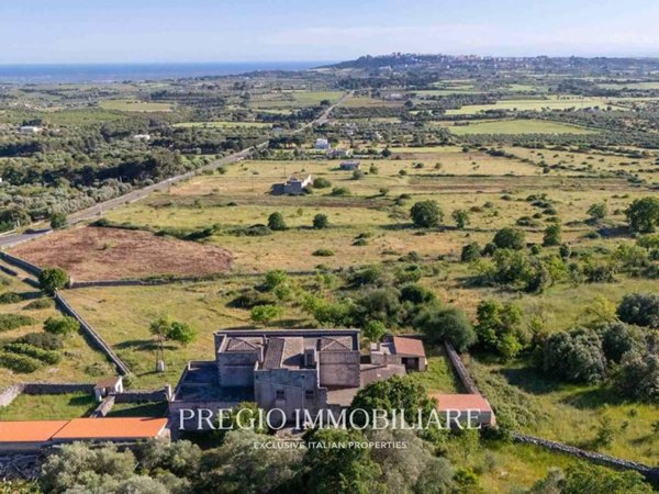 esavano in vendita a Mottola in zona San Basilio