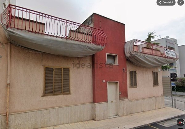 casa indipendente in vendita a Palagianello