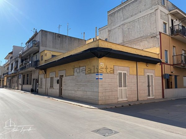 casa indipendente in vendita a Palagiano