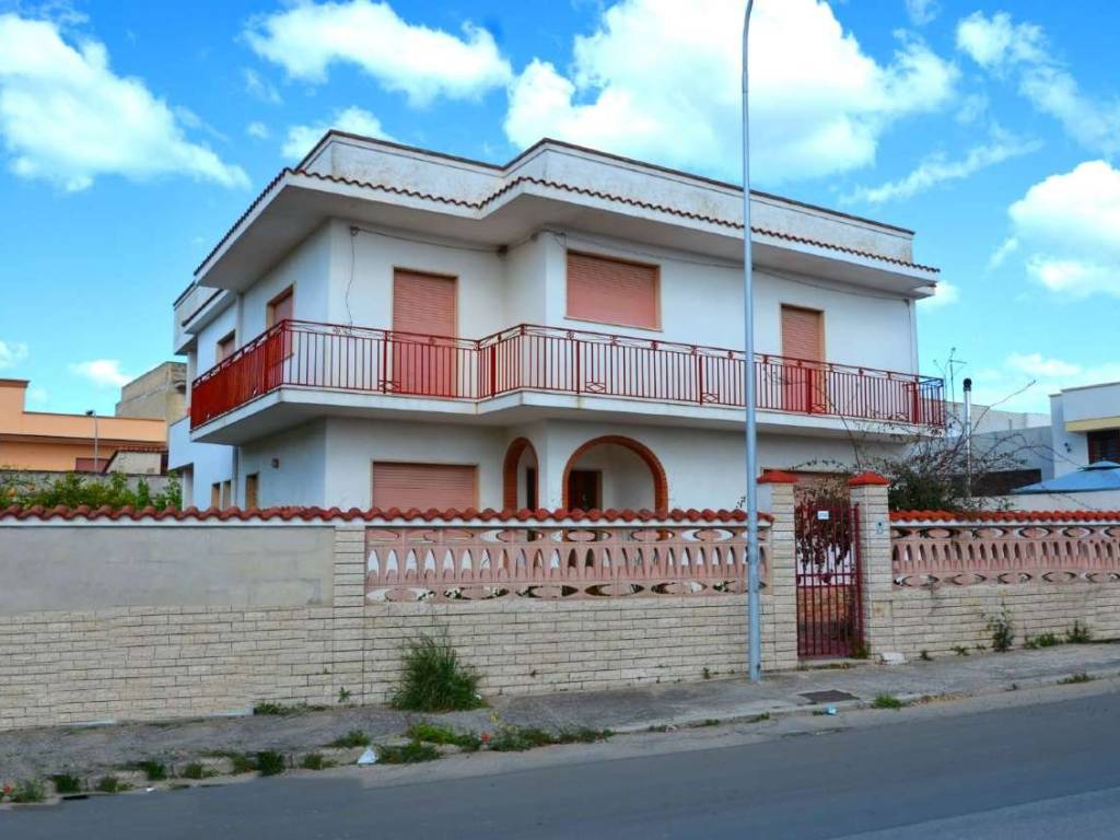 casa indipendente in vendita a Pulsano