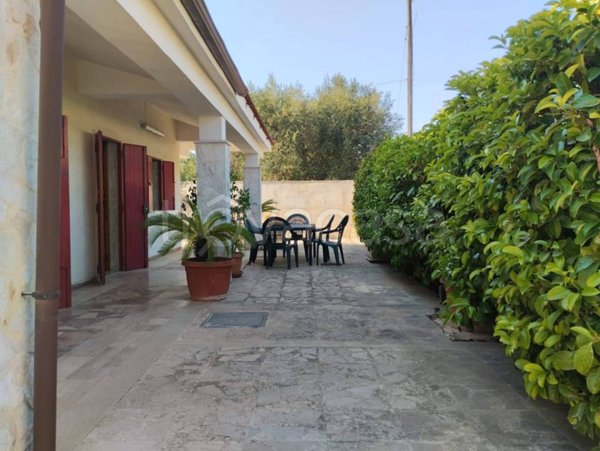 casa indipendente in vendita a Pulsano in zona Marina di Pulsano