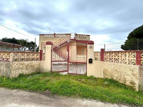casa indipendente in vendita a Pulsano