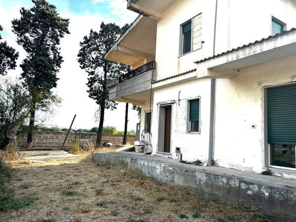 casa indipendente in vendita a Pulsano